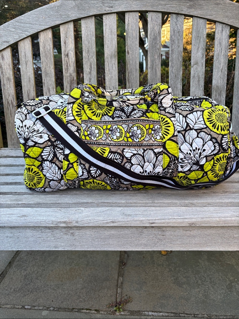 Vera Bradley Citron Large Duffel Bag Neon Yellow Black White Floral Preowned